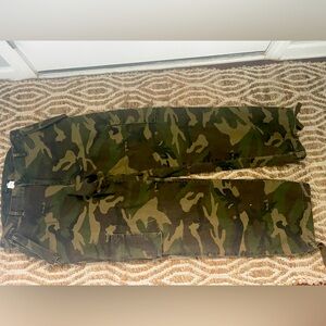 Naked Wardrobe. NWOT. Size 32. Camo Joggers.